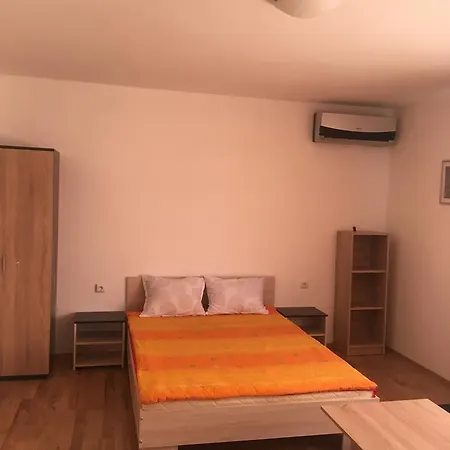 Kostadinovi Cernomoreț